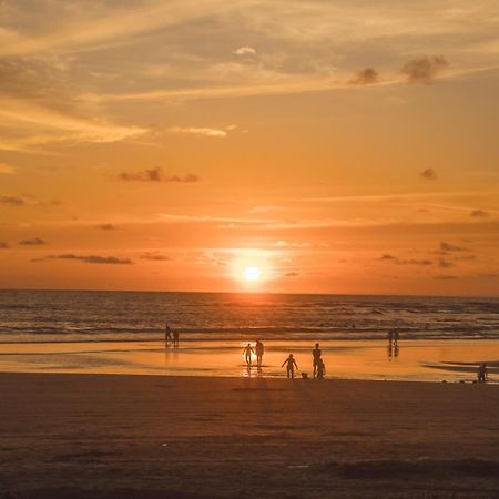 Alojamiento Frente Al Mar Playa La Barra بوينافينتورا المظهر الخارجي الصورة